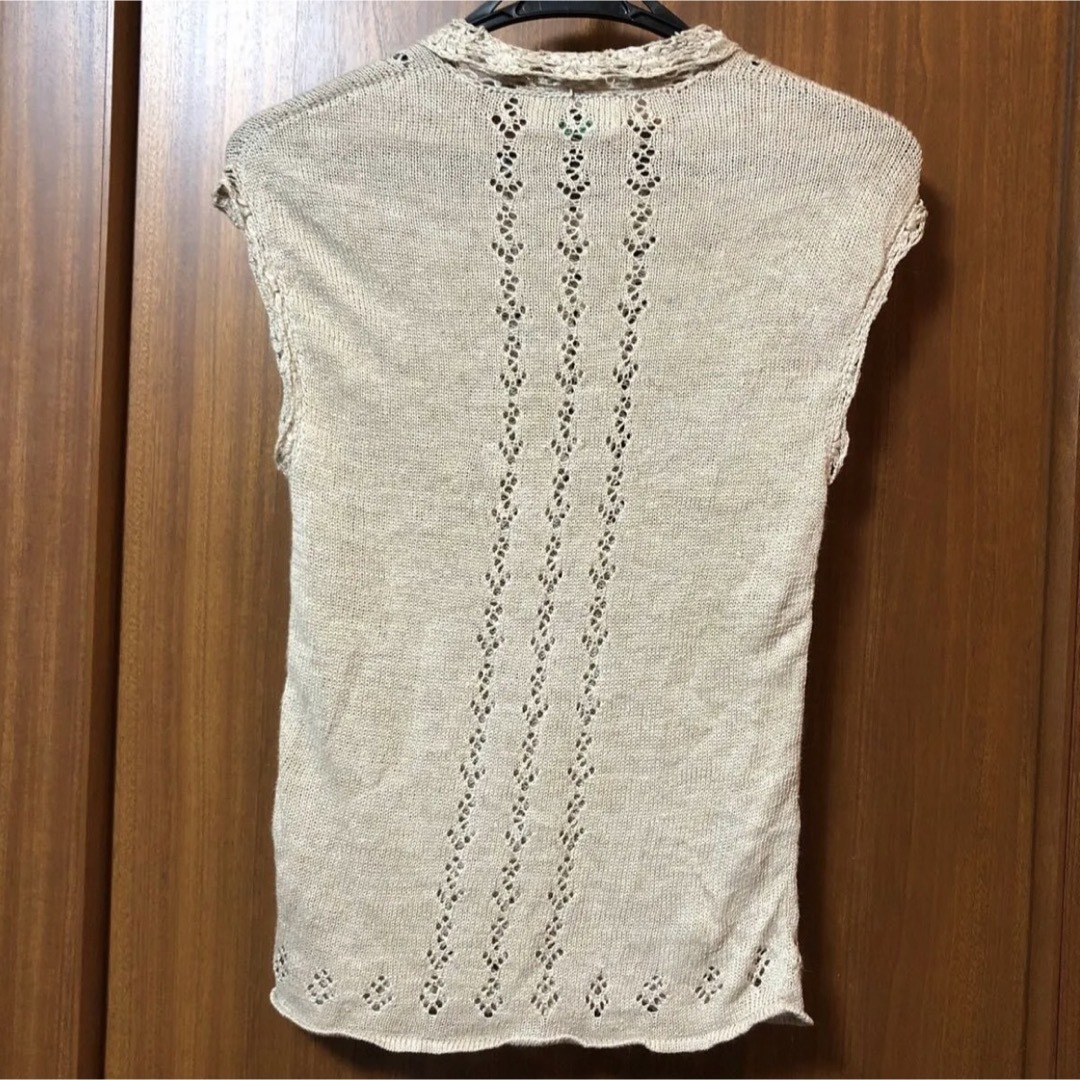 美品　涼しい麻の透き編みの落ち着いたブラウン系ベージュのサマーセーター レディースのトップス(シャツ/ブラウス(半袖/袖なし))の商品写真