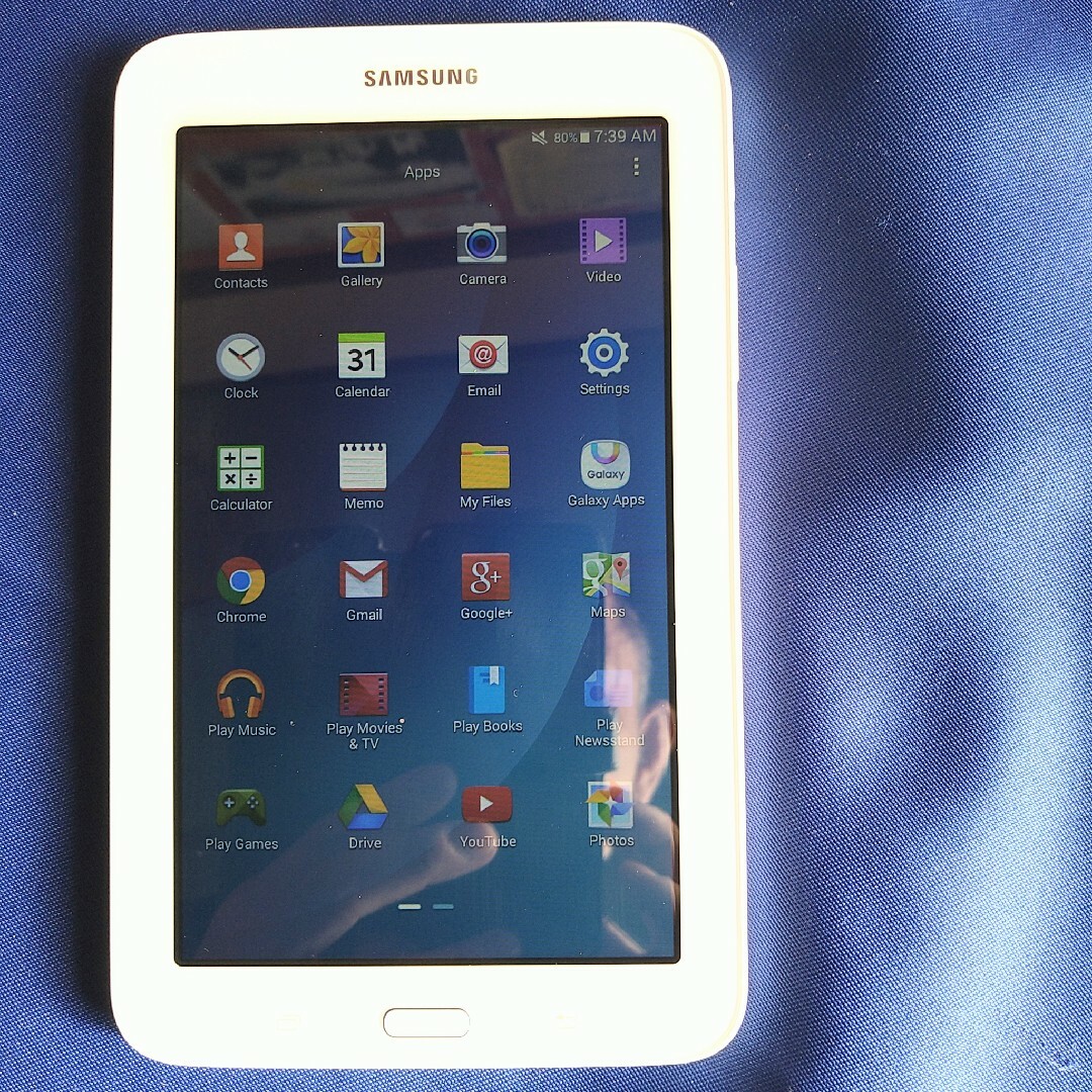 Samsungサムスン Galaxy Tab3Lite SM-T113 ホワイト スマホ/家電/カメラのPC/タブレット(タブレット)の商品写真