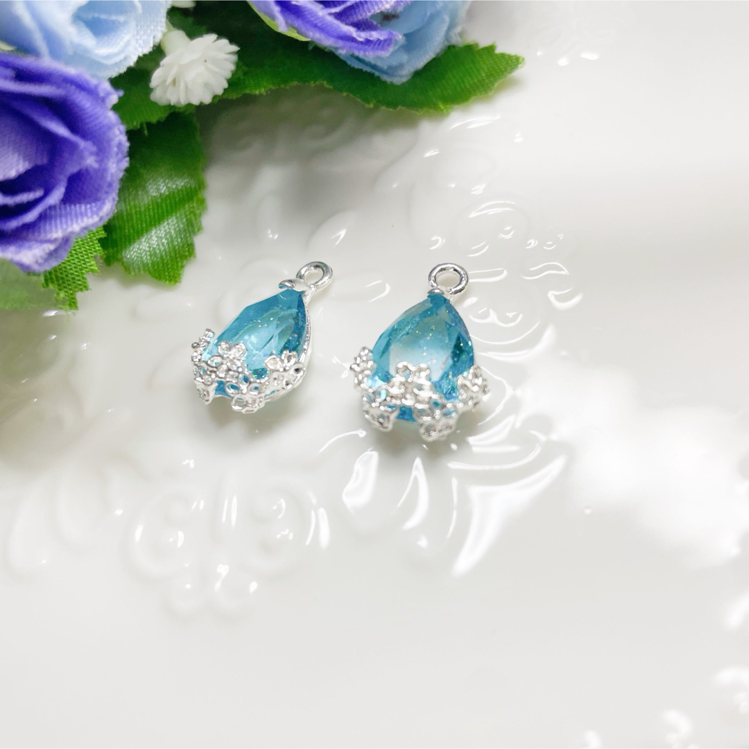 ( 2271 ) ドロップ 水色 ハンドメイド ピアス イヤリング ハンドメイドのアクセサリー(ピアス)の商品写真