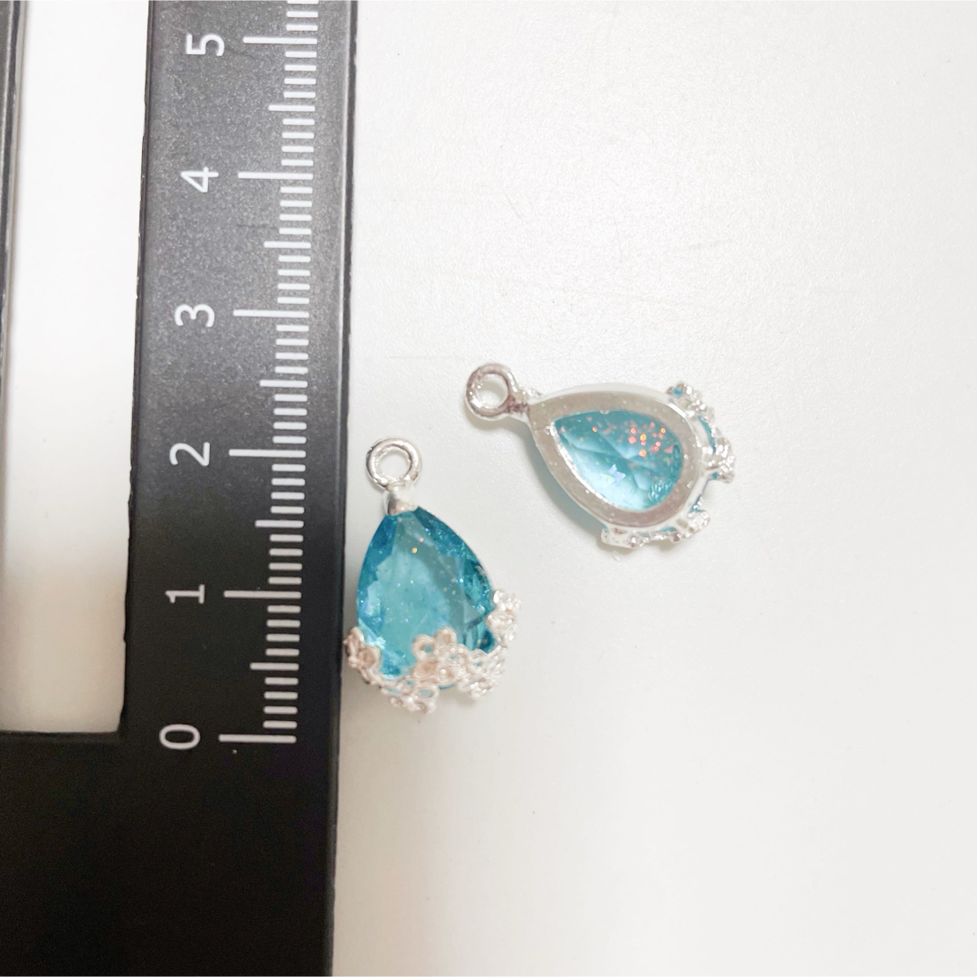 ( 2271 ) ドロップ 水色 ハンドメイド ピアス イヤリング ハンドメイドのアクセサリー(ピアス)の商品写真