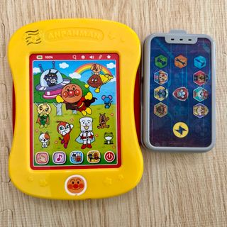 パウパトロール(パウ・パトロール)のアンパンマン　タブレット　パウパトロール　おしゃべりタッチフォン　2点セット美品(知育玩具)