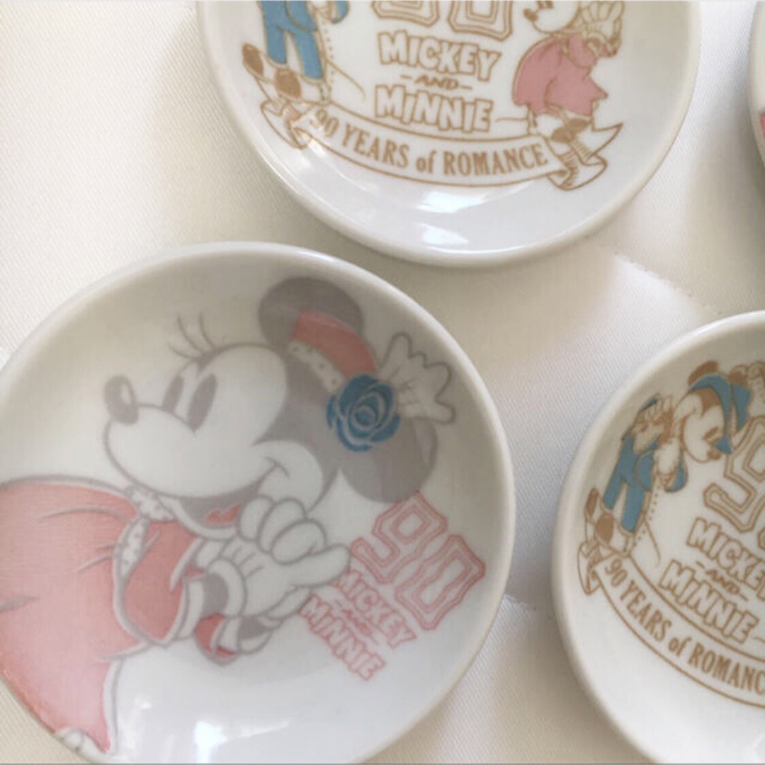 Disney(ディズニー)の新品 未使用 ディズニー 一番くじ 90年記念 ミッキー ミニー お皿 ミニ皿 インテリア/住まい/日用品のキッチン/食器(食器)の商品写真