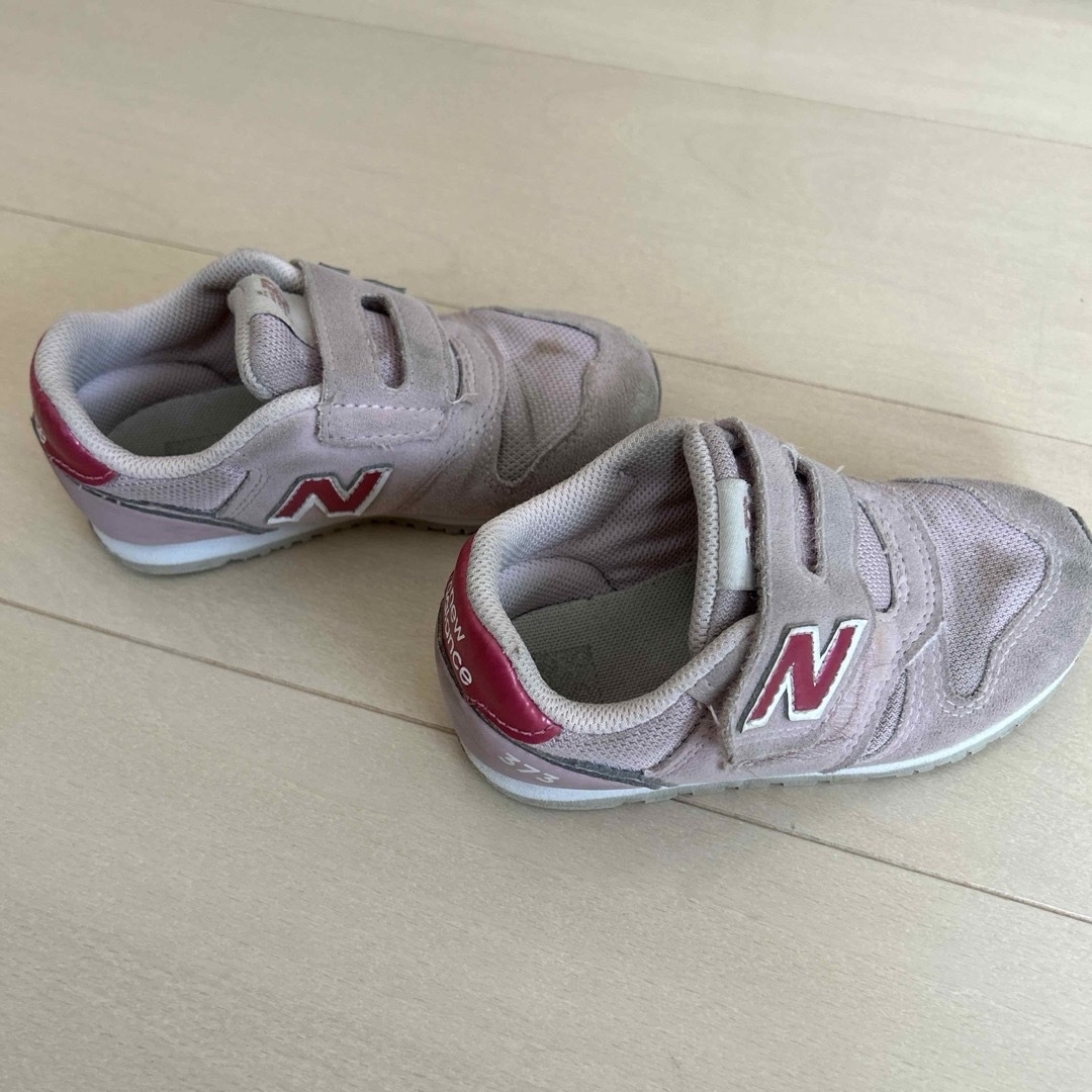 New Balance(ニューバランス)のニューバランス　スニーカー　16cm  キッズ/ベビー/マタニティのキッズ靴/シューズ(15cm~)(スニーカー)の商品写真