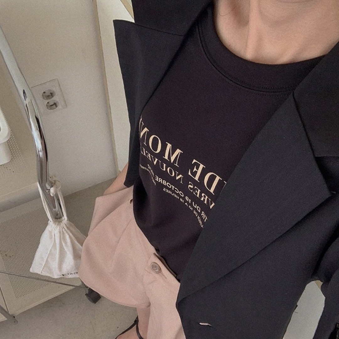 dholic(ディーホリック)のdholic zigzag codibook CLAUDE半袖Tシャツ 黒 韓国 レディースのトップス(Tシャツ(半袖/袖なし))の商品写真