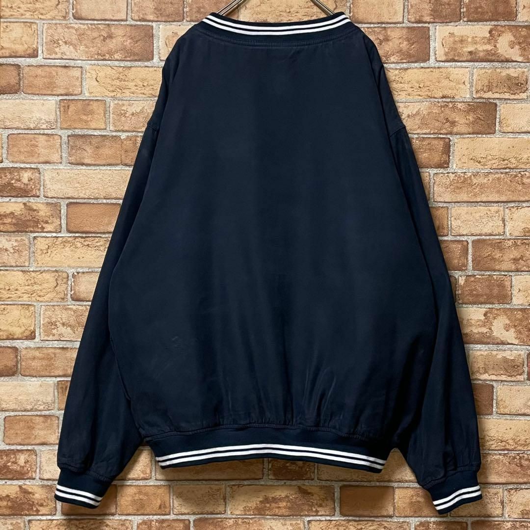ヴィンテージ　ナイロンプルオーバー　刺繍ロゴ　ネイビー　スポーツ　M メンズのジャケット/アウター(その他)の商品写真