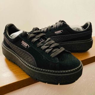 プーマ(PUMA)の極美品　PUMA プーマ スエード プラットフォームトレース 23.5㎝(スニーカー)