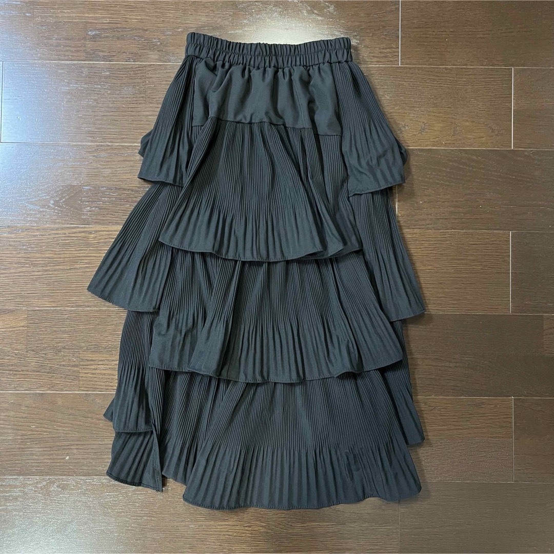 ランダム プリーツ ティアード スカート ブラック レディースのスカート(ロングスカート)の商品写真