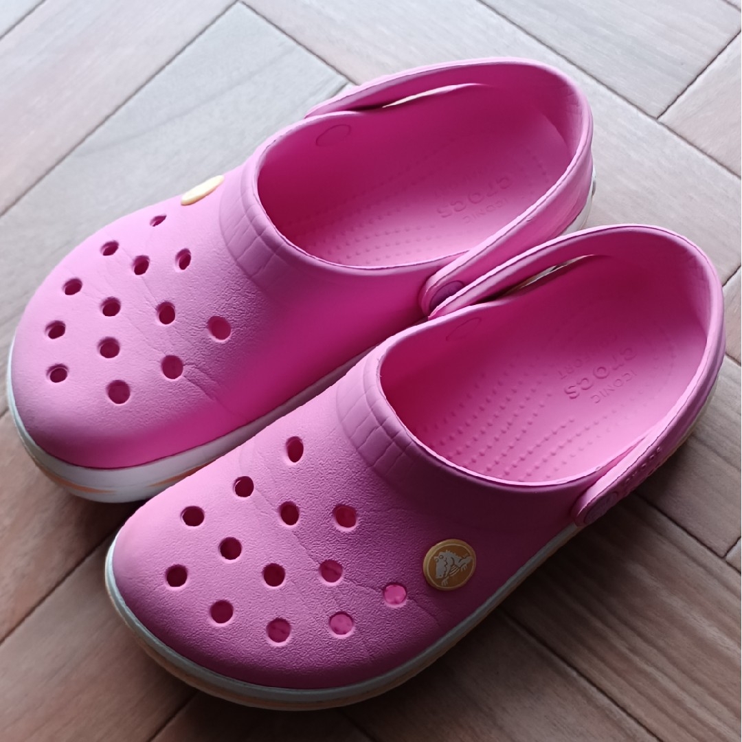 crocs(クロックス)のクロックス　crocs　c13（19cm相当） キッズ/ベビー/マタニティのキッズ靴/シューズ(15cm~)(サンダル)の商品写真