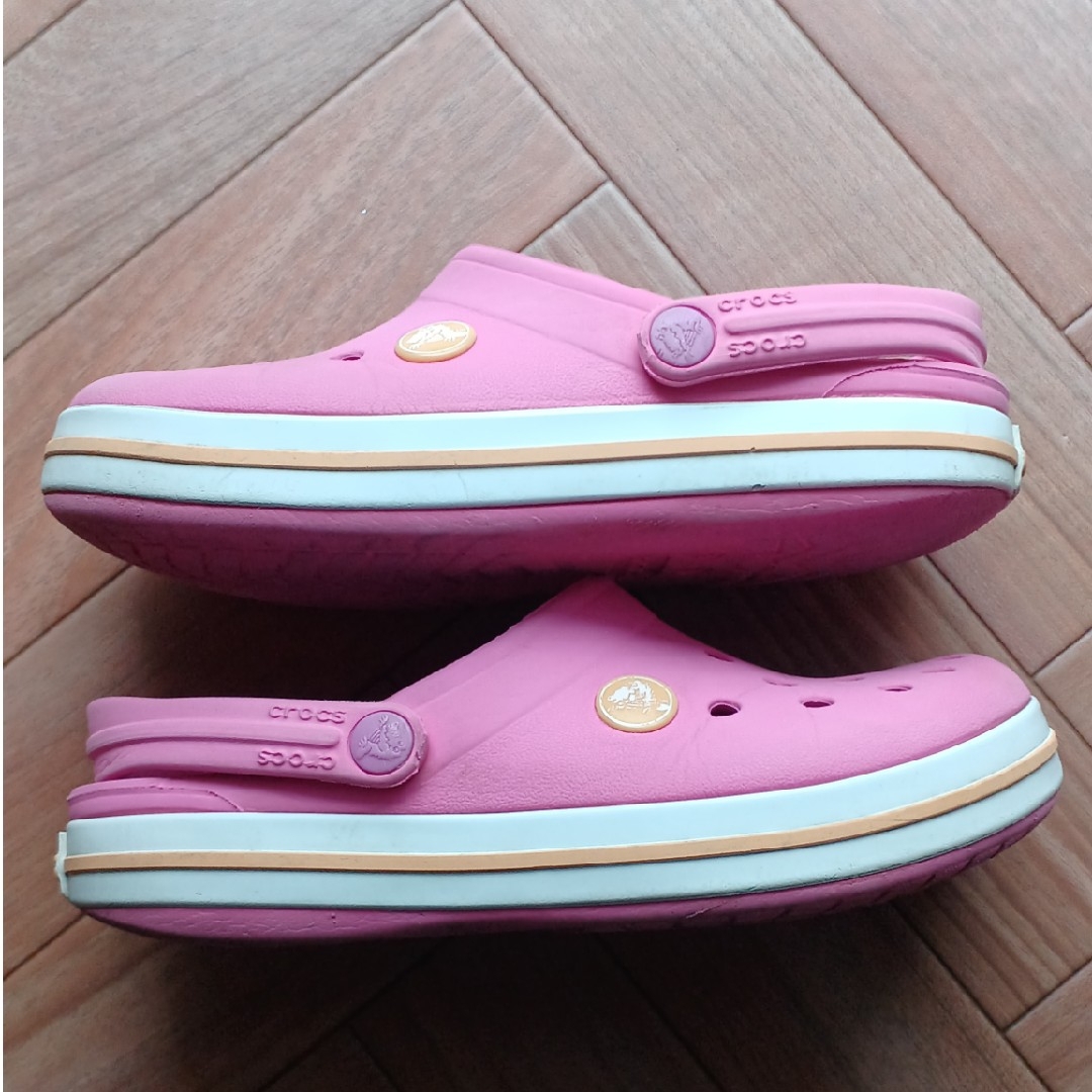 crocs(クロックス)のクロックス　crocs　c13（19cm相当） キッズ/ベビー/マタニティのキッズ靴/シューズ(15cm~)(サンダル)の商品写真