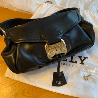 BALLY  美品　ハンドバッグ　黒　エレガント