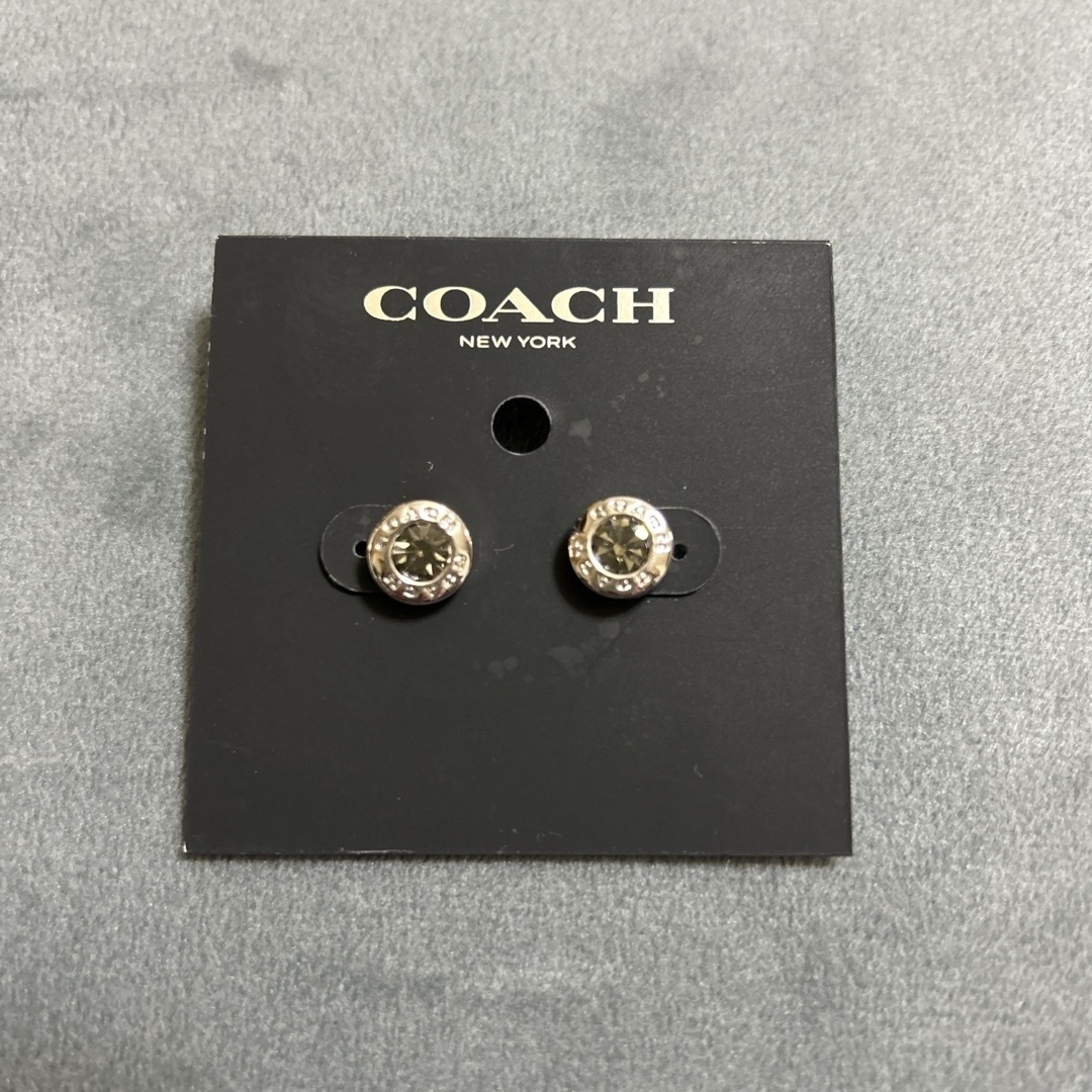 COACH(コーチ)のＣＯＡＣＨ　オープンサークルストーンストランド　ピアス レディースのアクセサリー(ピアス)の商品写真