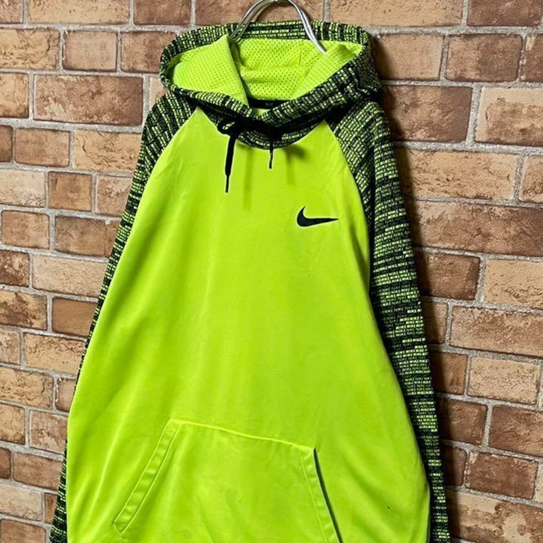 NIKE(ナイキ)のNIKE　ナイキ　パーカー　スウェット　DRIFIT 蛍光イエロー　XL メンズのトップス(パーカー)の商品写真