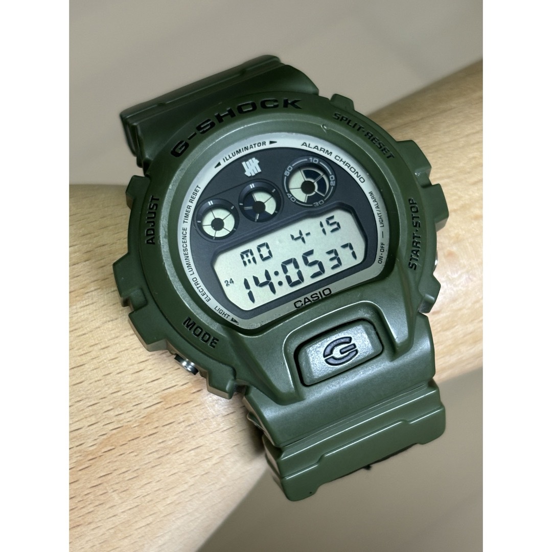 G-SHOCK(ジーショック)のコラボ/G-SHOCK/DW-6901UD/UNDEFEATED/別注/30周年 メンズの時計(腕時計(デジタル))の商品写真