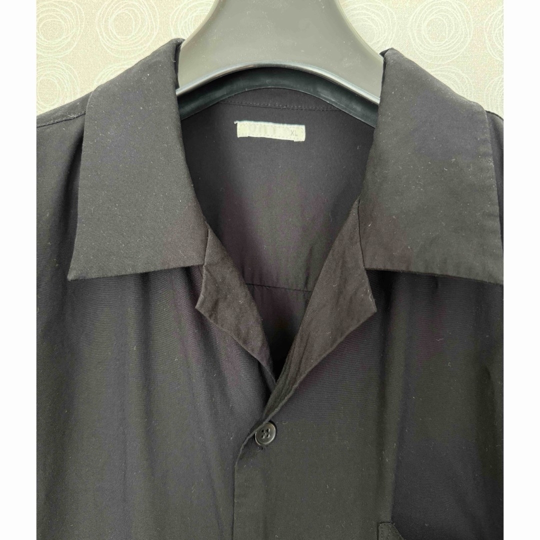 GU(ジーユー)のメンズ GU 半袖シャツ ブラック XL メンズのトップス(シャツ)の商品写真