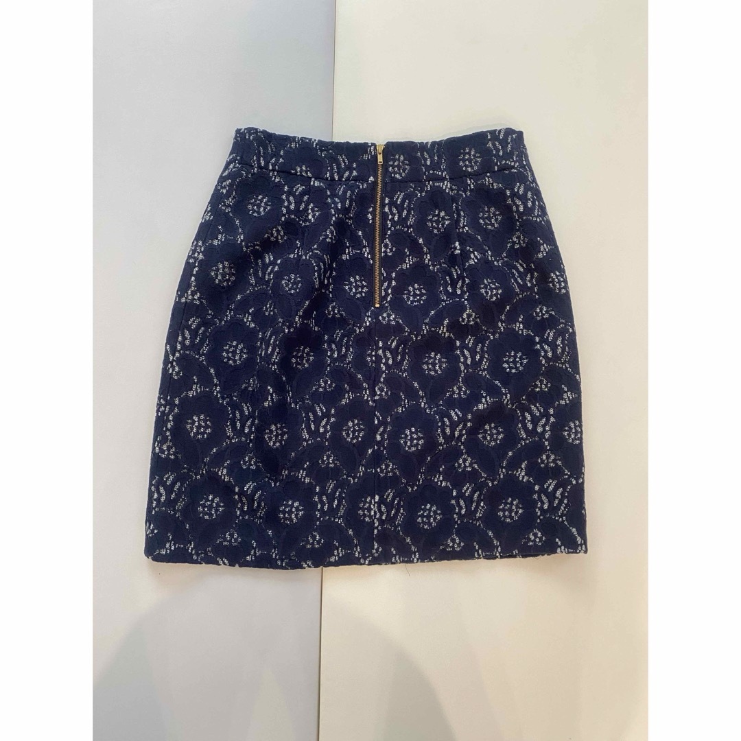 ネイビー　花柄　スカート レディースのスカート(ひざ丈スカート)の商品写真