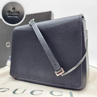 グッチ(Gucci)の未使用級 グッチ ミニハンドバッグ 極小 チェーンストラップ ロゴ 本革 黒(ハンドバッグ)