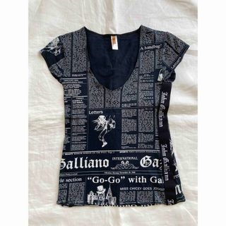 ジョンガリアーノ(John Galliano)のジョン•ガリアーノ　ニュースペーパーTシャツ　レディース(Tシャツ/カットソー(半袖/袖なし))