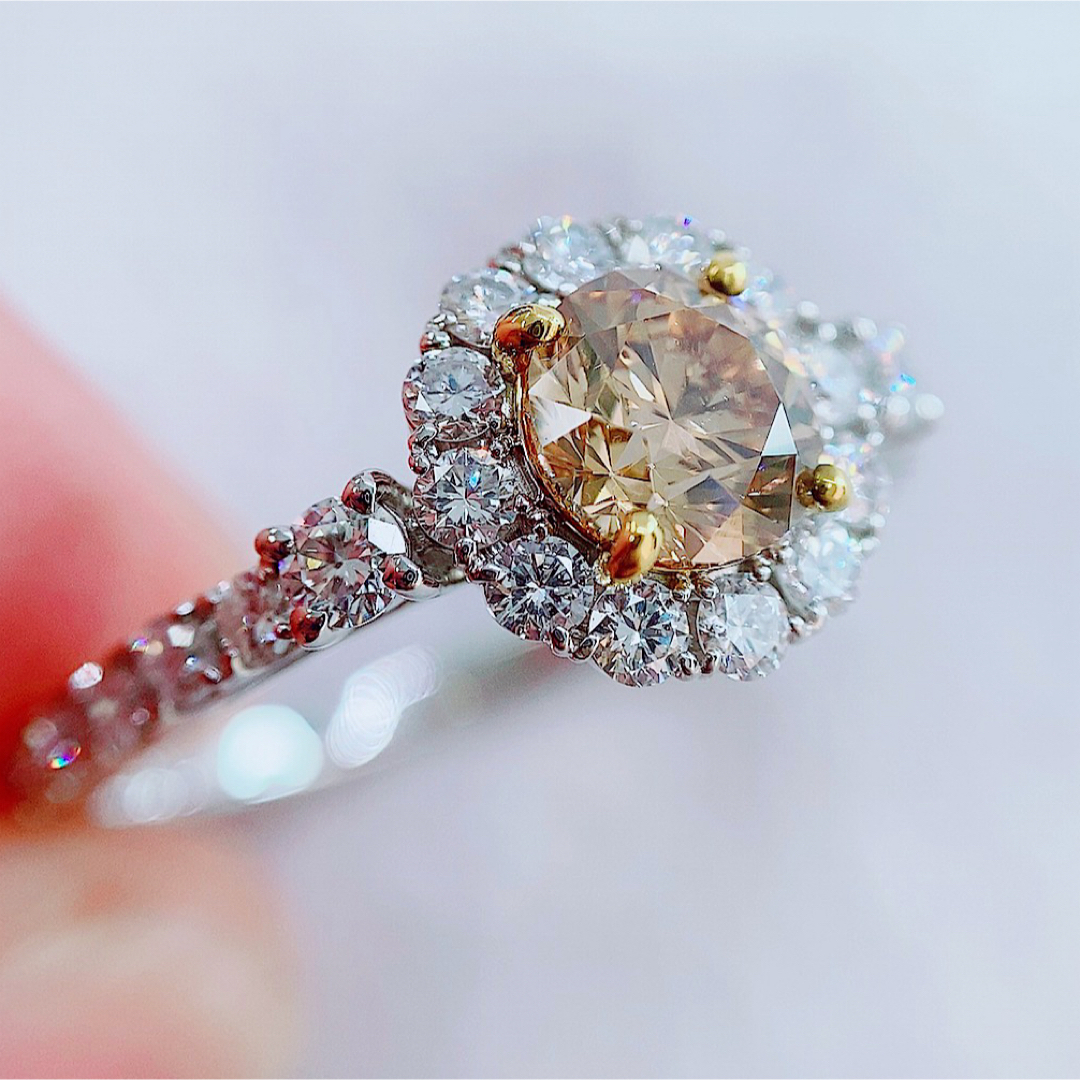 ★0.901ct★✨ファンシーカラー大粒ダイヤモンド0.67ctダイヤリング指輪 レディースのアクセサリー(リング(指輪))の商品写真