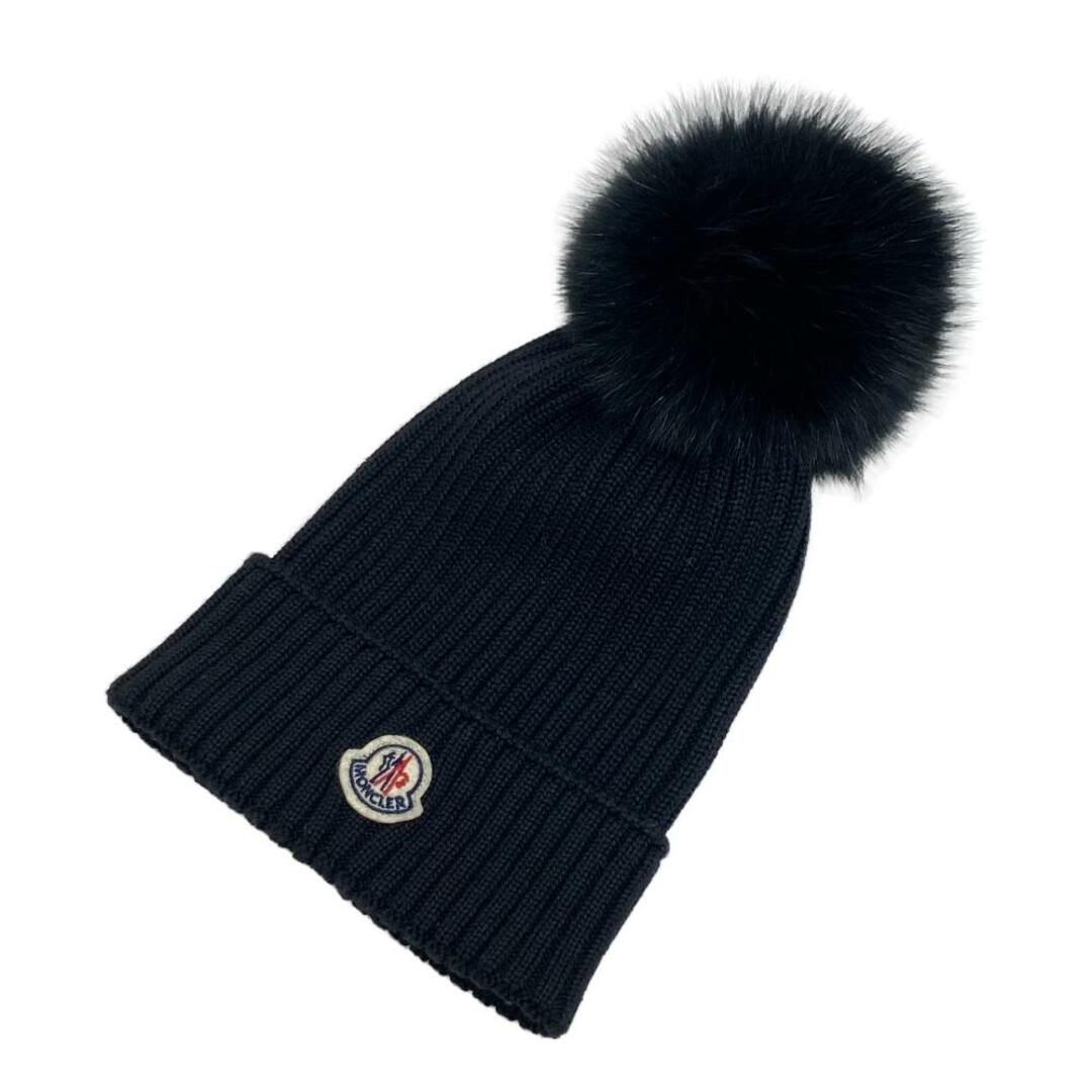 MONCLER(モンクレール)のモンクレール MONCLER ニットキャップ
 ワッペン BERRETTO L ブラック レディースの帽子(ニット帽/ビーニー)の商品写真