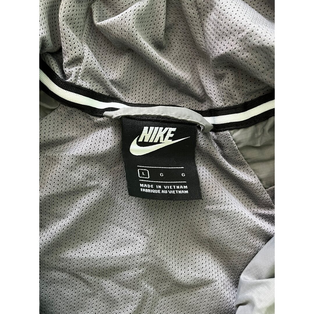 NIKE(ナイキ)のNIKE ジャンパー キッズ/ベビー/マタニティのキッズ服男の子用(90cm~)(ジャケット/上着)の商品写真