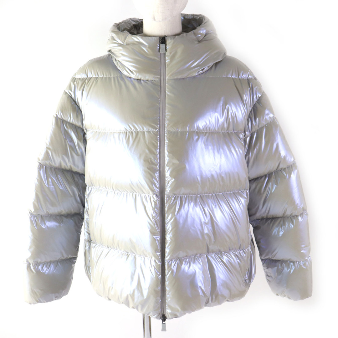 HERNO - 未使用品△Herno ヘルノ 23AW PI00306DL ラミナー ロゴプレート・フード付き ダウンジャケット シルバー系 42 正規品 レディース