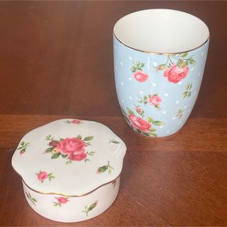 ロイヤルアルバート(ROYAL ALBERT)の【美品】ロイヤルアルバート★ニューカントリーローズ★ラテマグ、トリンケットBOX(グラス/カップ)