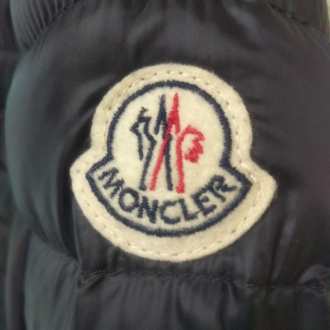 MONCLER(モンクレール)のモンクレール Saki ライトダウン フリル サカイ レディース 黒 サイズ00 レディースのジャケット/アウター(ダウンジャケット)の商品写真