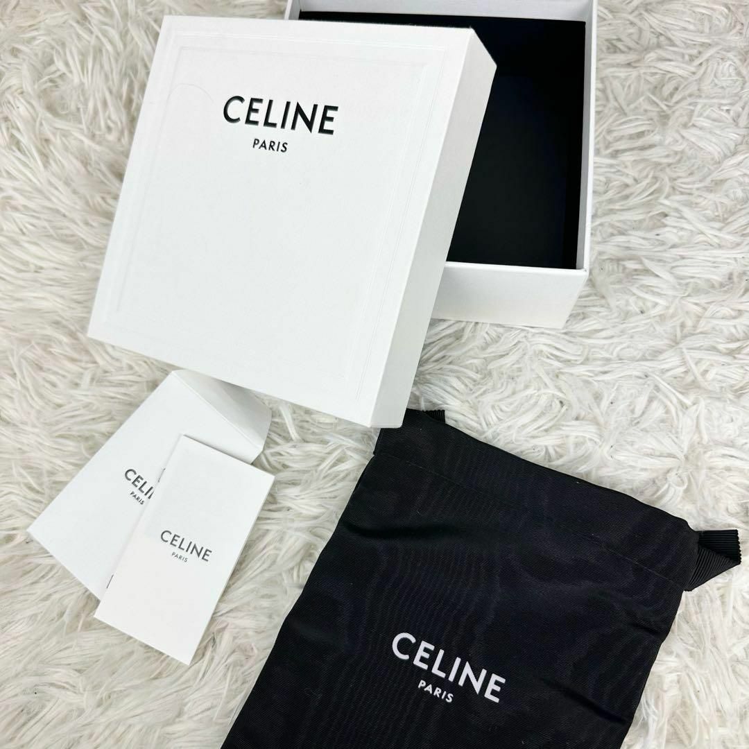 celine(セリーヌ)の美品 現行 セリーヌ スモールトリフォールドウォレット ミニ財布 新型ロゴ 黒 レディースのファッション小物(財布)の商品写真