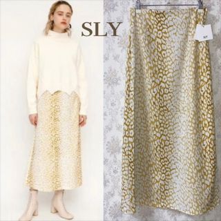 スライ(SLY)の【タグ付き未使用 S】SLY レオ柄ラインスカート(ロングスカート)