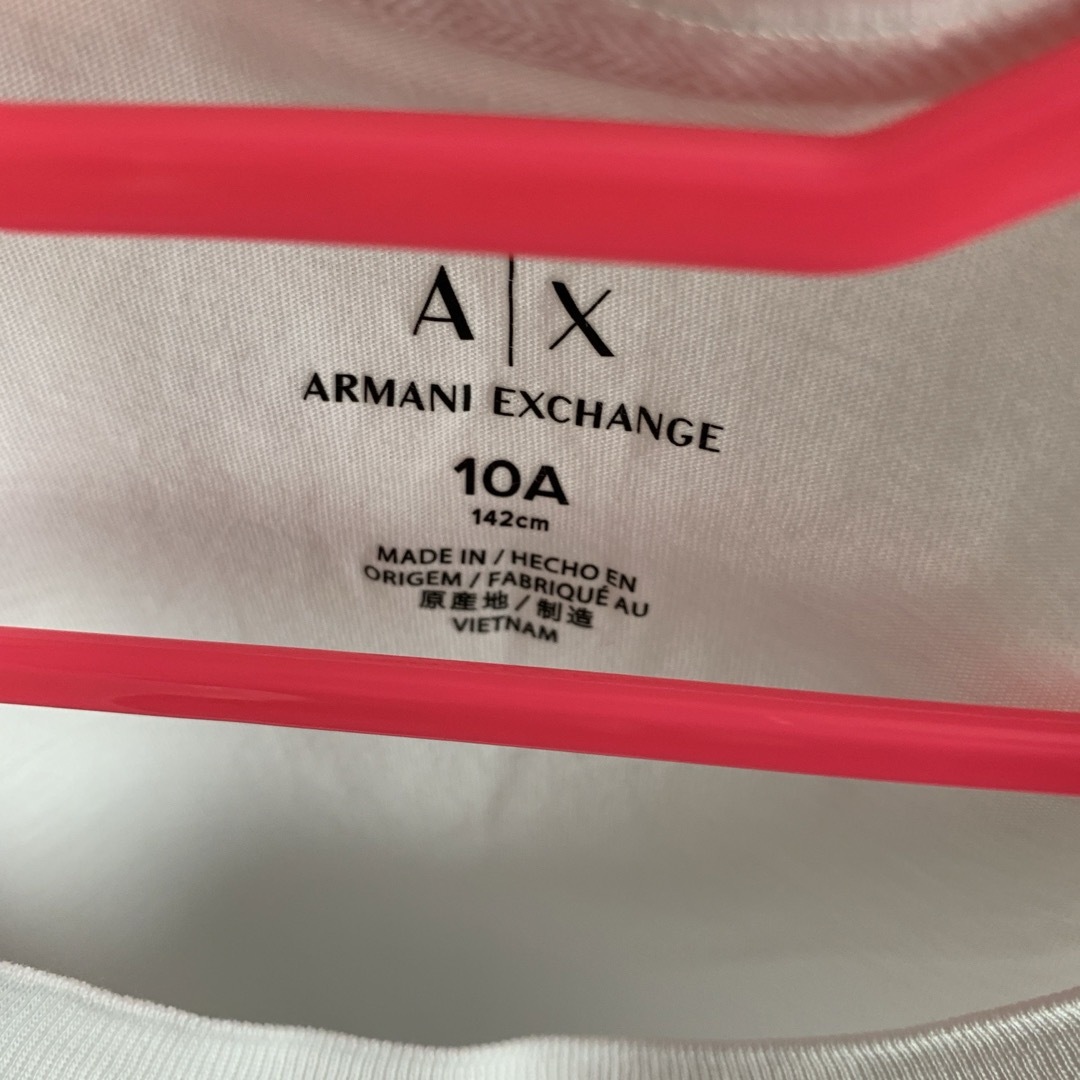 ARMANI EXCHANGE(アルマーニエクスチェンジ)の訳あり激安‼️アルマーニエクスチェンジ　AX☆Ｔシャツ☆子供服☆サイズ10A キッズ/ベビー/マタニティのキッズ服女の子用(90cm~)(Tシャツ/カットソー)の商品写真