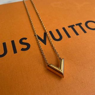 LOUIS VUITTON - ルイヴィトン コリエ エセンシャルV ネックレス ゴールド M61083 LV