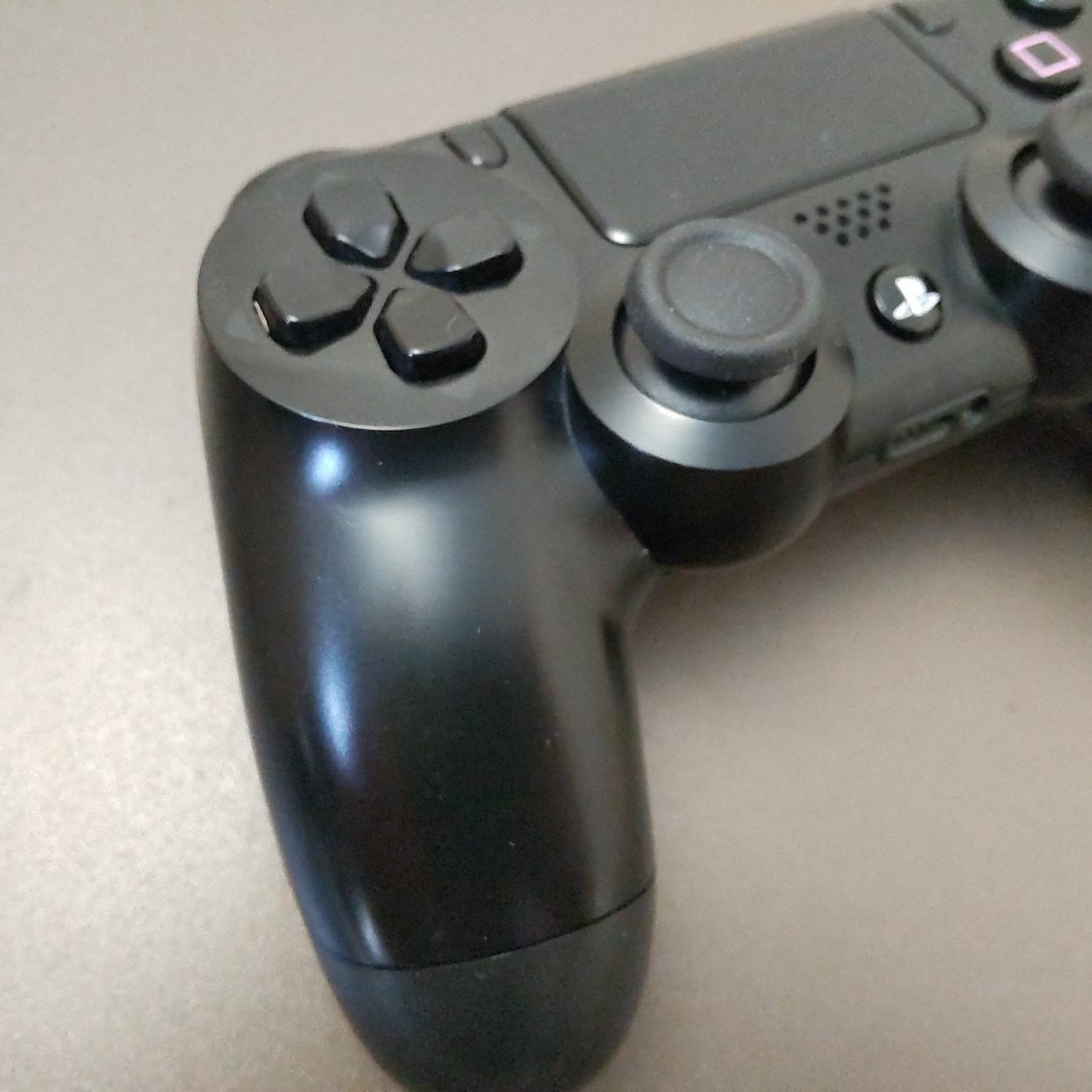 PlayStation4(プレイステーション4)の安心の整備済み！◆PS4コントローラー DUALSHOCK4◆中古◆02 エンタメ/ホビーのゲームソフト/ゲーム機本体(その他)の商品写真