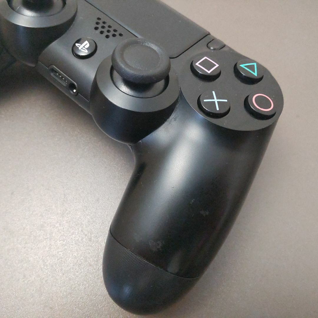 PlayStation4(プレイステーション4)の安心の整備済み！◆PS4コントローラー DUALSHOCK4◆中古◆02 エンタメ/ホビーのゲームソフト/ゲーム機本体(その他)の商品写真