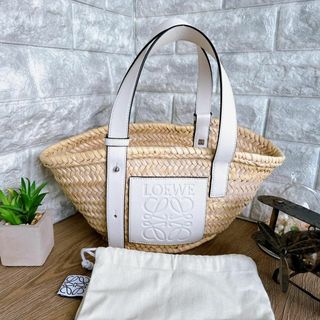 ロエベ(LOEWE)の◇ロエベ◇アナグラム バスケットスモール ホワイト ラフィア×レザー カゴバッグ(かごバッグ/ストローバッグ)