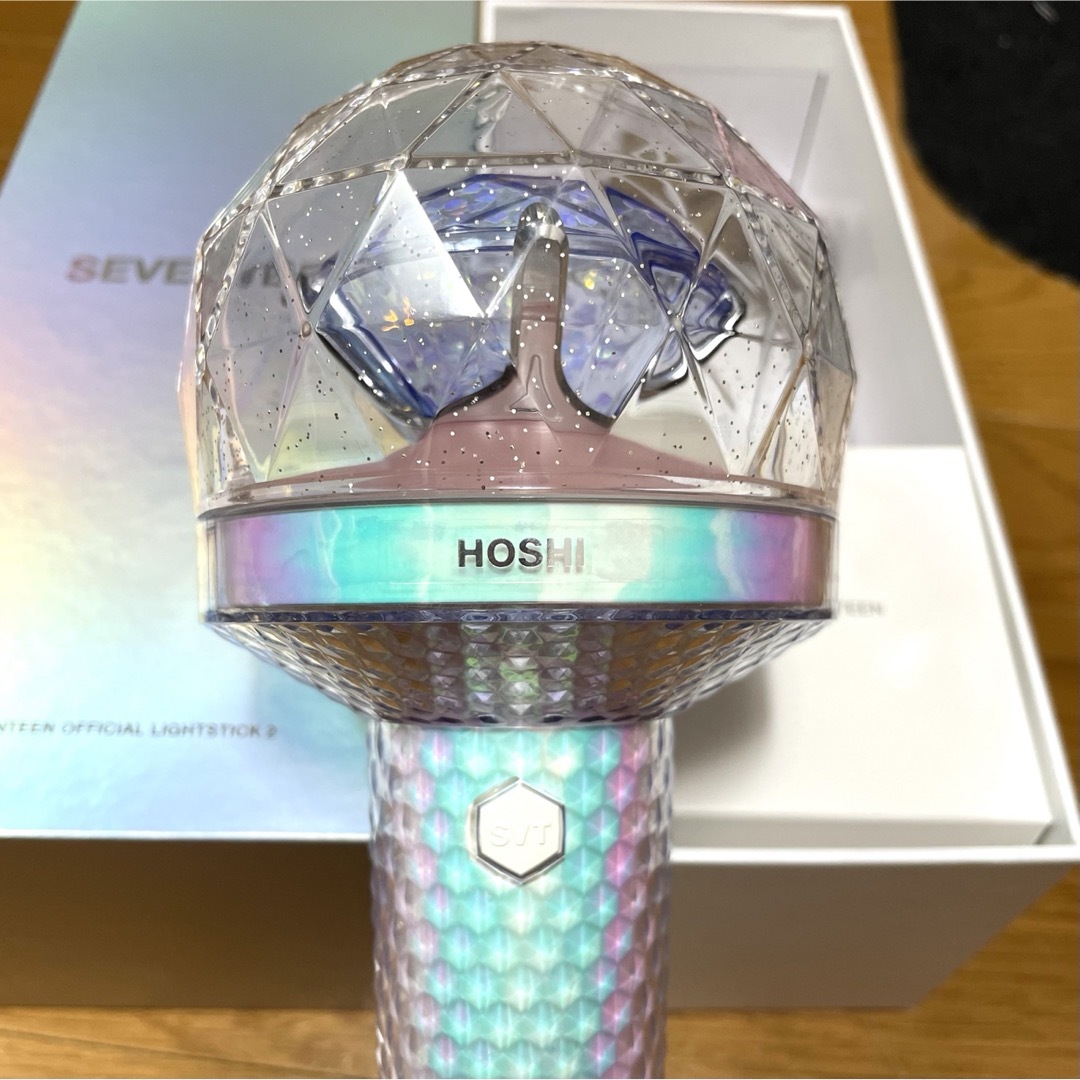 SEVENTEEN(セブンティーン)のSEVENTEEN OFFICIAL LIGHT STICK 2 Carat棒 エンタメ/ホビーのタレントグッズ(アイドルグッズ)の商品写真