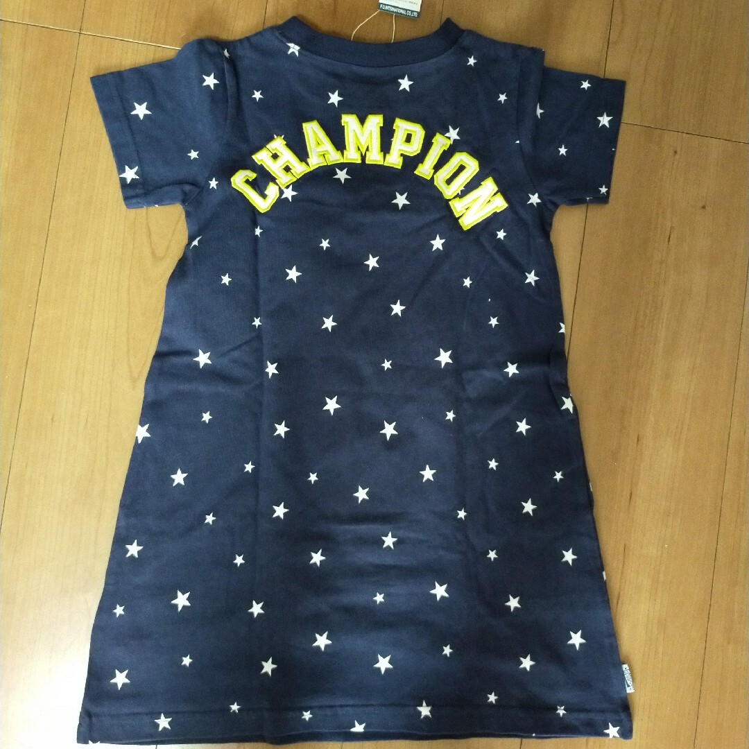 Champion(チャンピオン)のBREEZE　120 キッズ/ベビー/マタニティのキッズ服女の子用(90cm~)(ワンピース)の商品写真