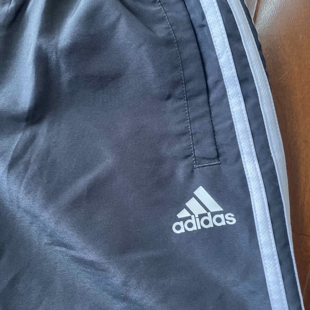 adidas(アディダス)のアディダス 140 キッズ ハーフパンツ 短パン ブラック adidas キッズ/ベビー/マタニティのキッズ服女の子用(90cm~)(パンツ/スパッツ)の商品写真