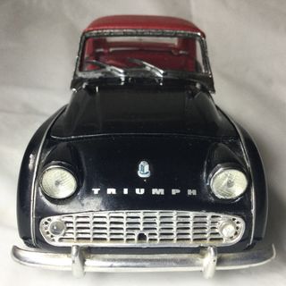 TRIUMPH TR3 1/24 Saica　トライアンフ　トラサン(ミニカー)