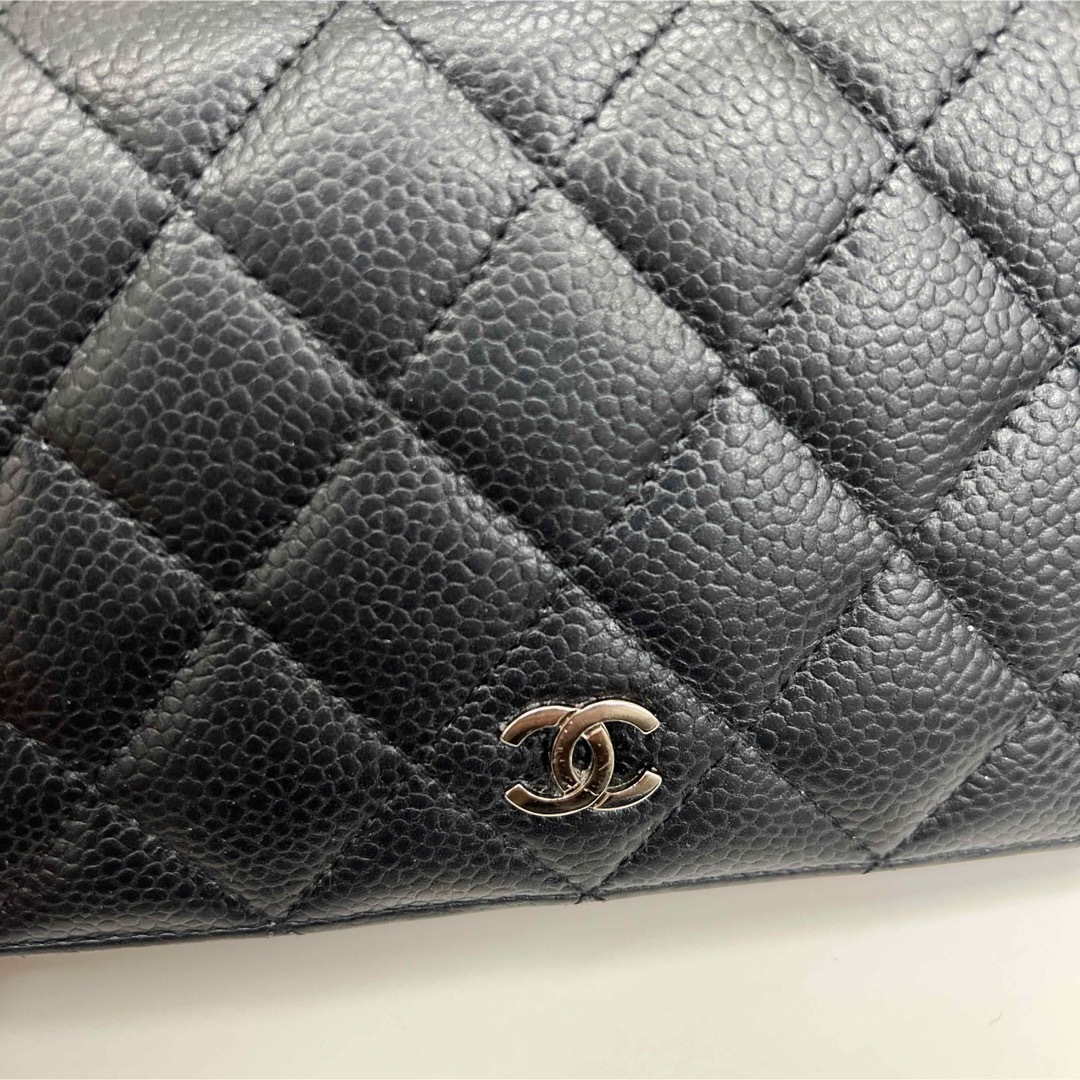 CHANEL(シャネル)のCHANEL  シャネル　マトラッセ　キャビアスキン　二つ折り長財布 レディースのファッション小物(財布)の商品写真