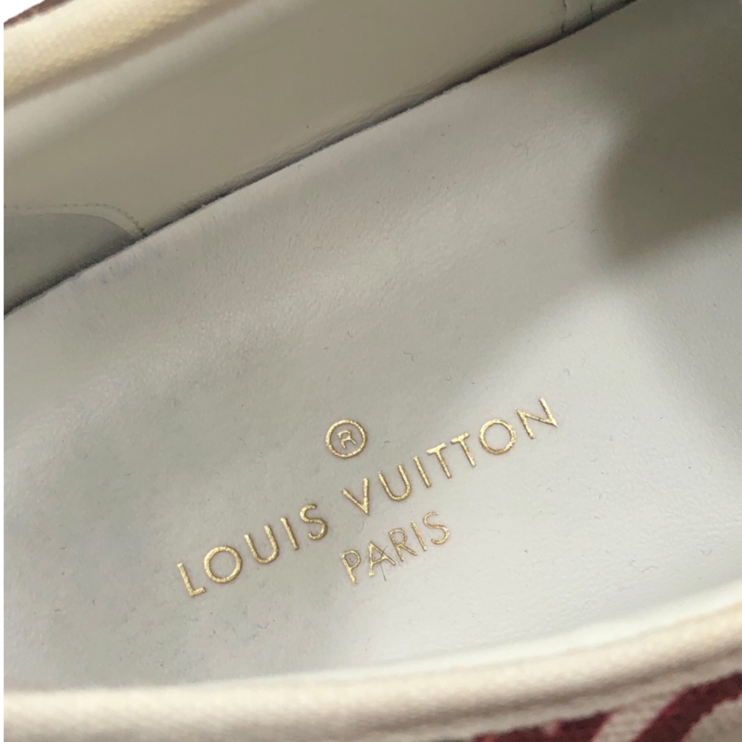 LOUIS VUITTON(ルイヴィトン)の　ルイ・ヴィトン LOUIS VUITTON ワッペンロゴローカットスニーカー メンズ スニーカー メンズの靴/シューズ(スニーカー)の商品写真