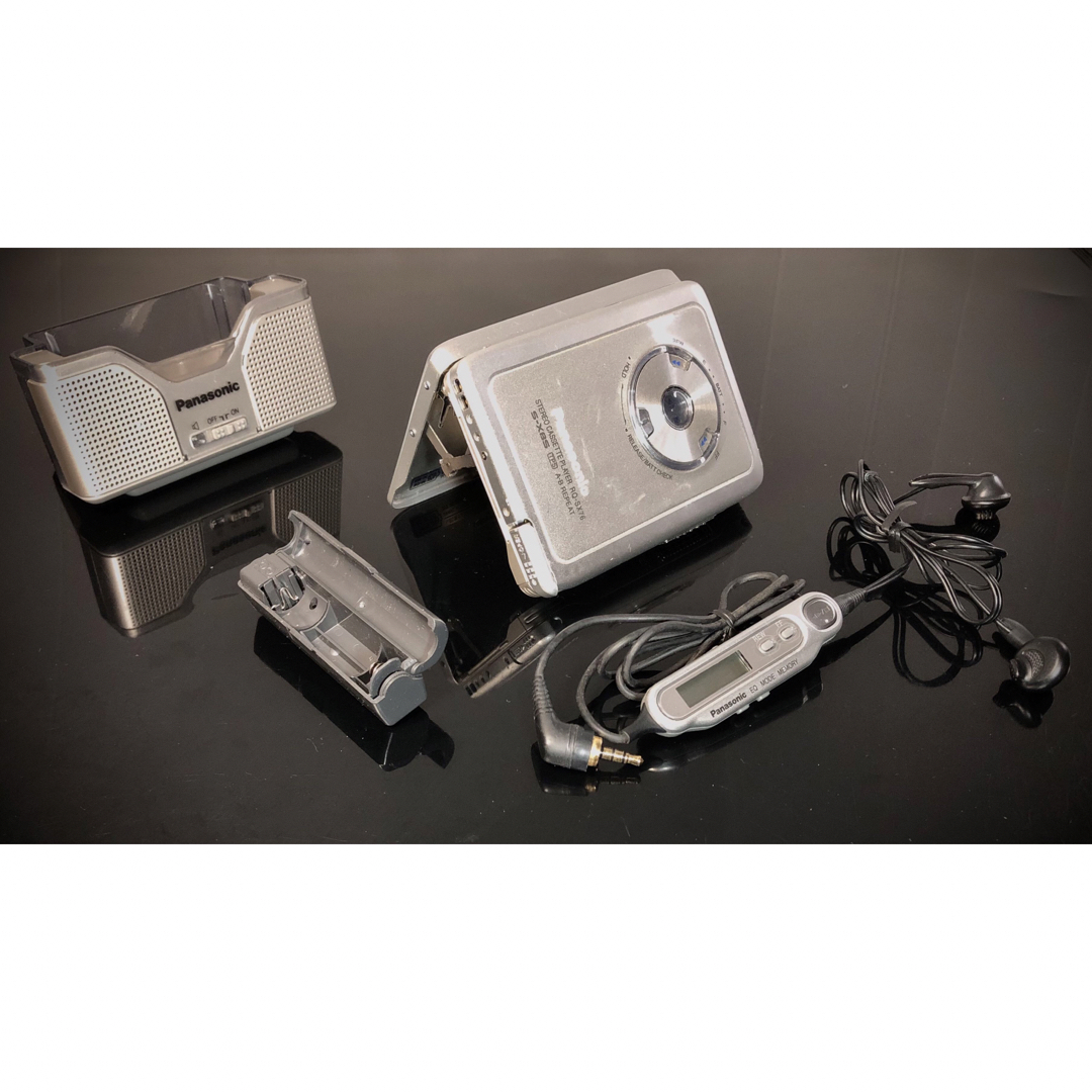 Panasonic(パナソニック)のPanasonicRQ-SX76、銀、純正スピーカー付き「整備済み、完動超美品」 スマホ/家電/カメラのオーディオ機器(ポータブルプレーヤー)の商品写真
