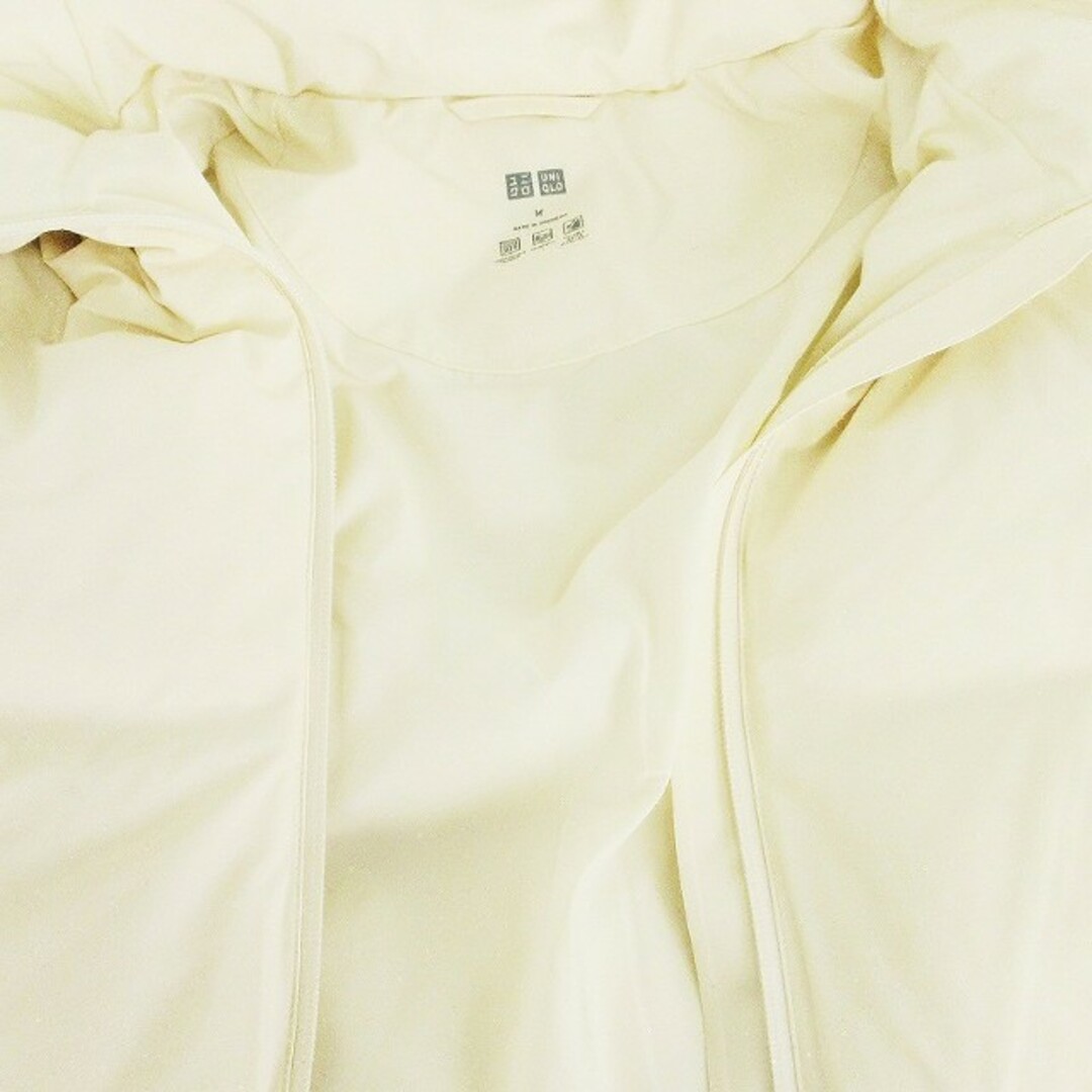 UNIQLO(ユニクロ)のユニクロ シームレス ダウン パーカー ジャケット 白 ホワイト M レディースのジャケット/アウター(ダウンジャケット)の商品写真