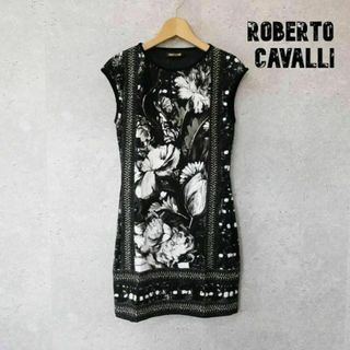 ロベルトカヴァリ(Roberto Cavalli)の極美品 Roberto Cavalli チェーン 花柄 総柄 ミニ丈 ワンピース(ミニワンピース)