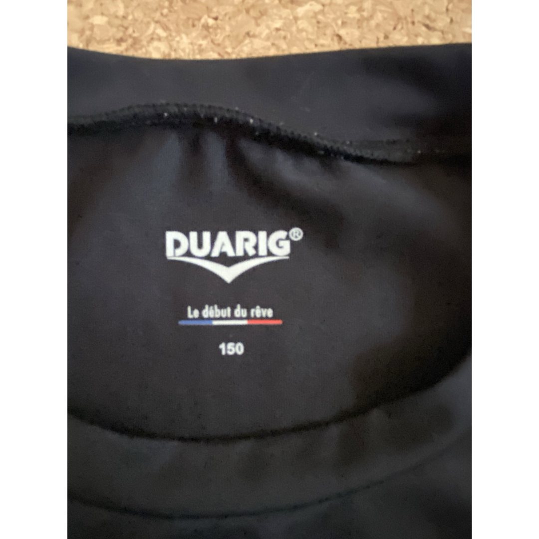 150サイズ　スポーツインナー　長袖Tシャツ　DUARIG 黒 キッズ/ベビー/マタニティのキッズ服女の子用(90cm~)(下着)の商品写真