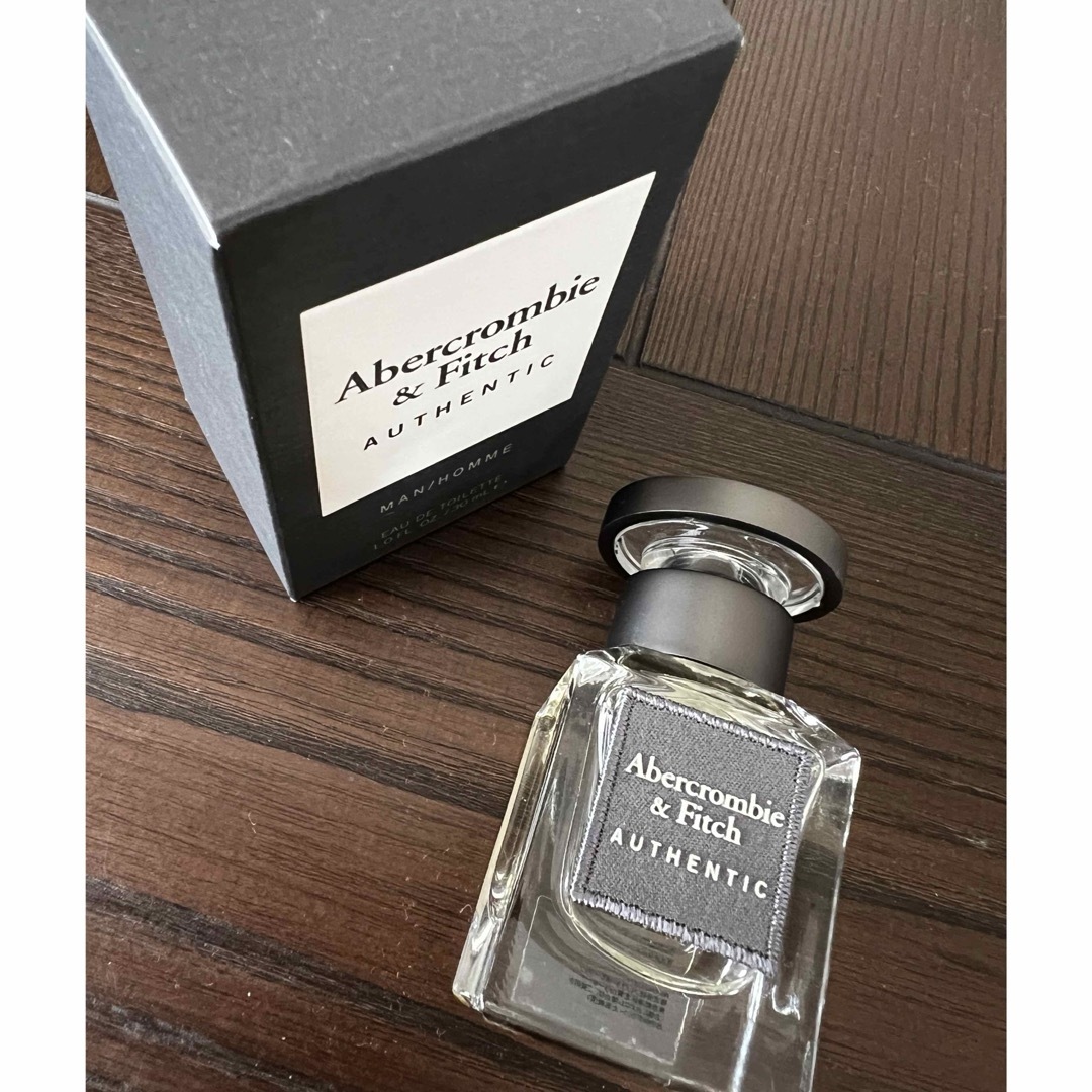 Abercrombie&Fitch(アバクロンビーアンドフィッチ)のAbercrombie & Fitch オーセンティック EDT 30ml コスメ/美容の香水(香水(男性用))の商品写真