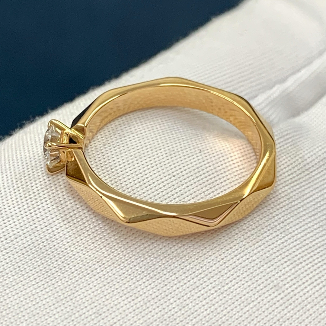 BOUCHERON(ブシュロン)の750ピンクゴールド　ブジュロン　facette ファセット ソリテール リング レディースのアクセサリー(リング(指輪))の商品写真