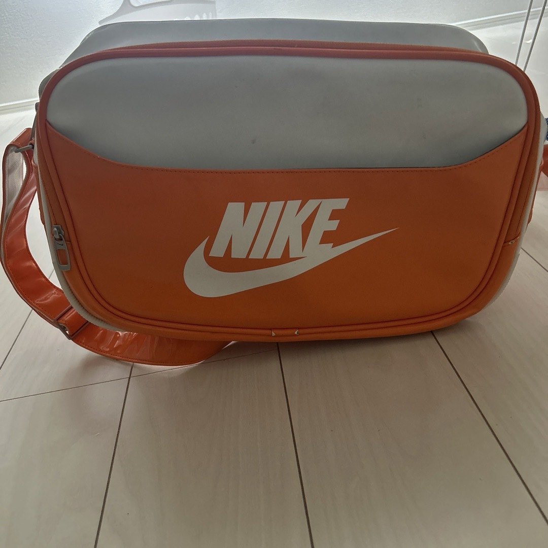 NIKE(ナイキ)のNIKE バッグ メンズのバッグ(ショルダーバッグ)の商品写真