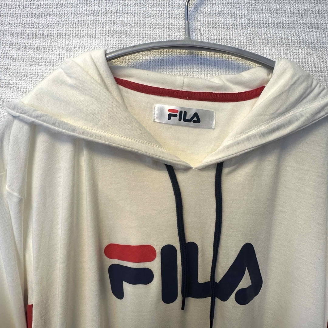 FILA(フィラ)のFILA 白パーカーワンピース　L レディースのトップス(パーカー)の商品写真