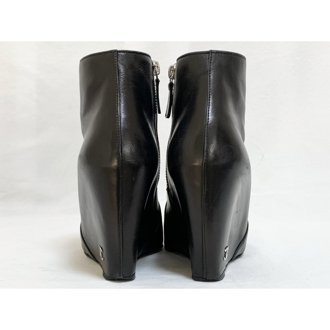 CHANEL(シャネル)の希少美品 シャネル ココ マーク レザー ショートブーツ ブーティ 35 1/2 レディースの靴/シューズ(ブーティ)の商品写真