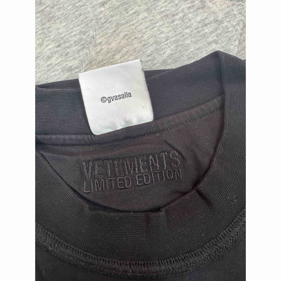 VETEMENTS(ヴェトモン)のVETEMENTS inside out T M ブラック メンズのトップス(Tシャツ/カットソー(半袖/袖なし))の商品写真